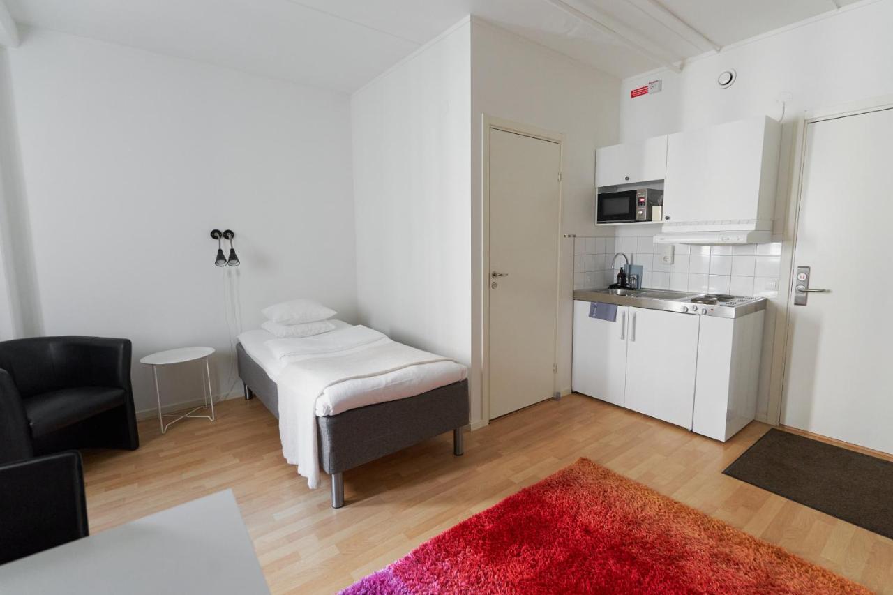 Slagsta Gate Hotell Fittja Exterior foto
